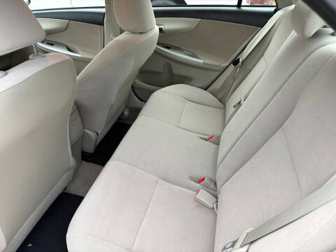 2011 Toyota Corolla LE