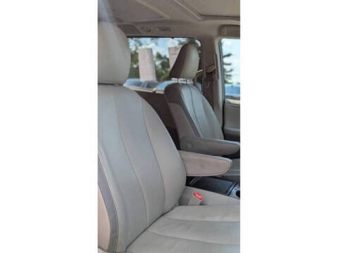 2014 Toyota Sienna Limited 7-Passenger