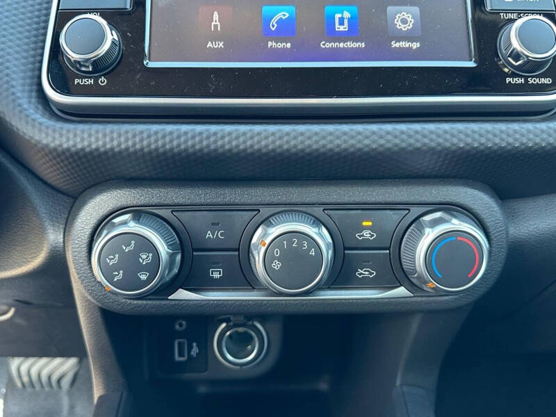 2025 Nissan Kicks Play S