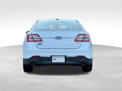 2016 Ford Taurus SEL