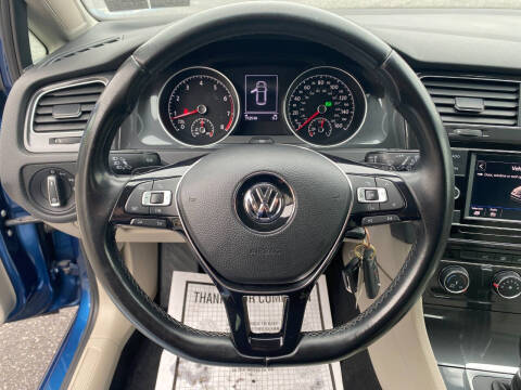 2018 Volkswagen Golf TSI S