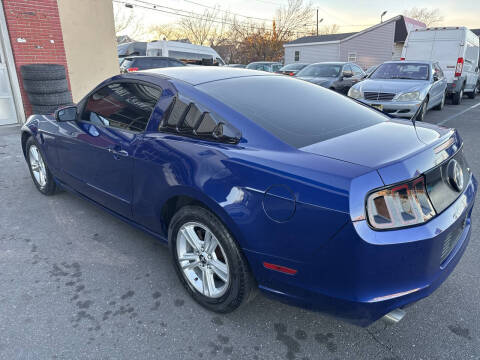 2014 Ford Mustang V6