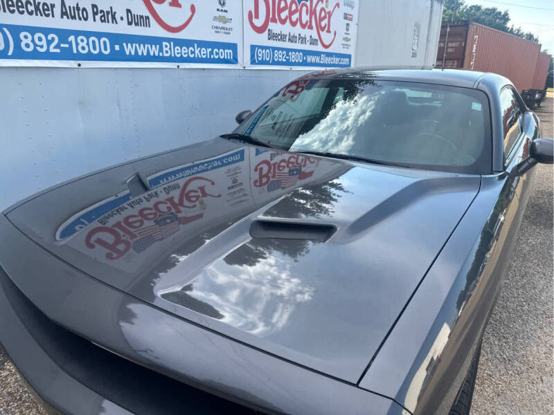 2022 Dodge Challenger SXT