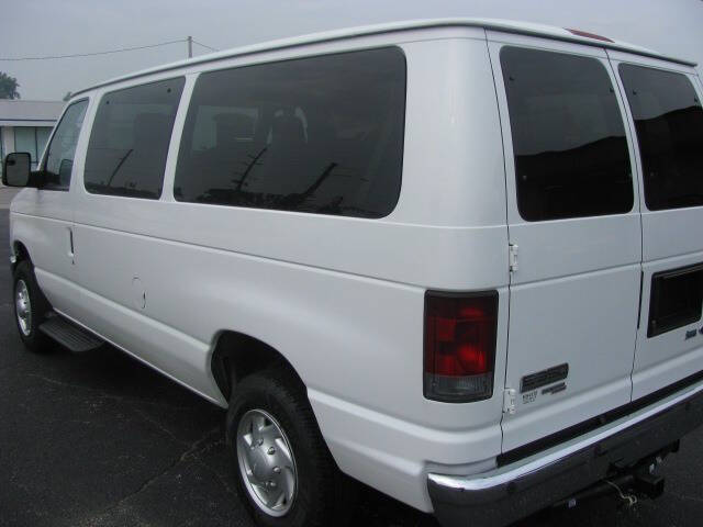 2010 Ford E-Series E-350 SD XLT