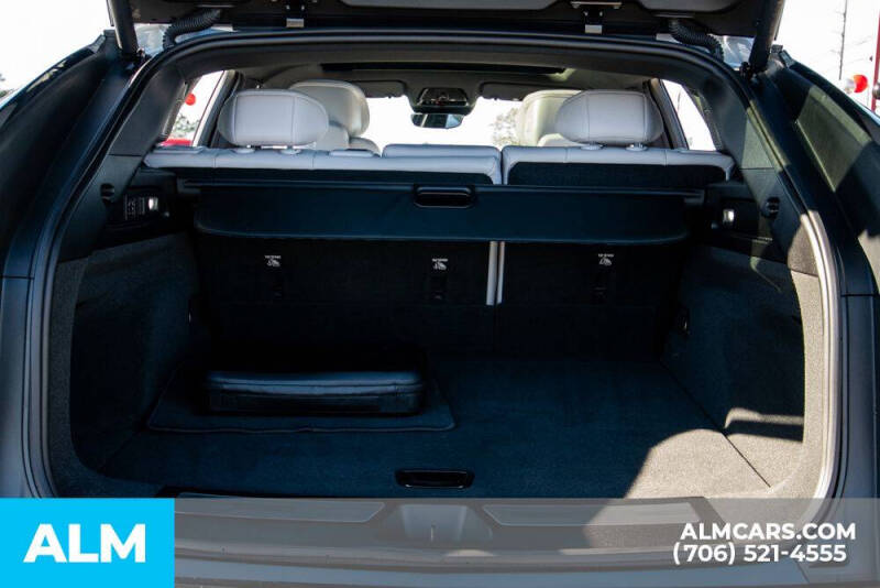 2024 Cadillac LYRIQ Sport 3