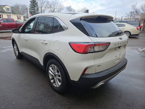 2022 Ford Escape SE