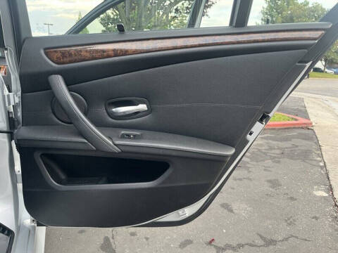 2008 BMW 5 Series 550i