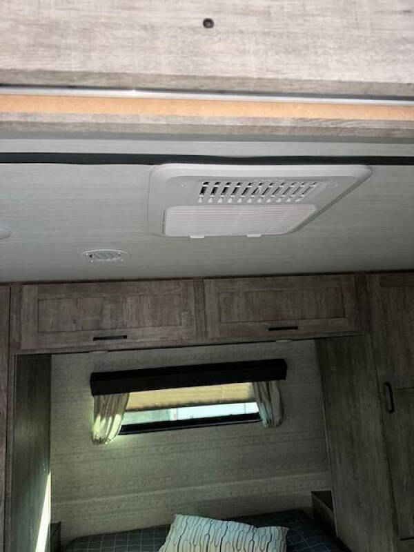 2023 Forest River Surveyor 296QBLE