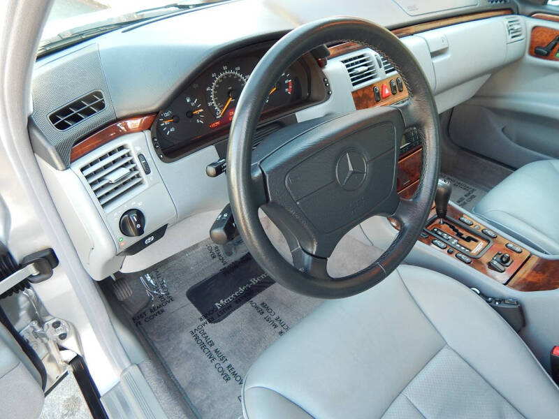 1999 Mercedes-Benz E-Class E 320