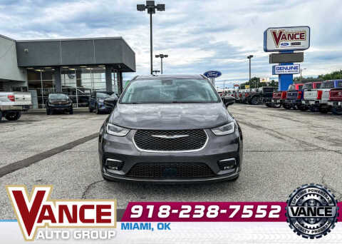 2023 Chrysler Pacifica Touring L