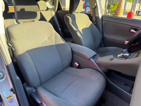 2011 Toyota Prius Two