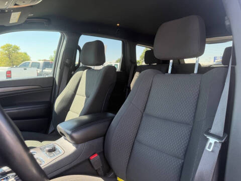 2019 Jeep Grand Cherokee Laredo