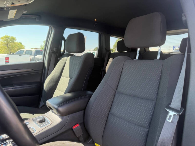 2019 Jeep Grand Cherokee Laredo