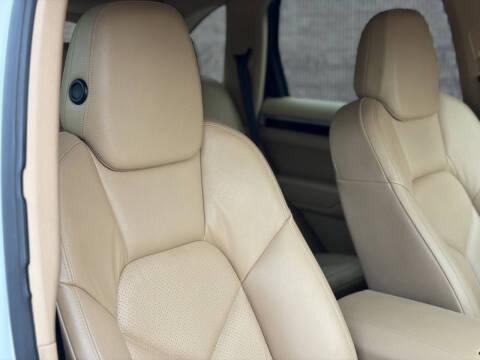 2012 Porsche Cayenne