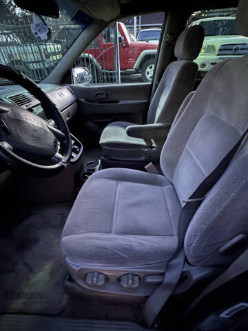 2002 Kia Sedona EX