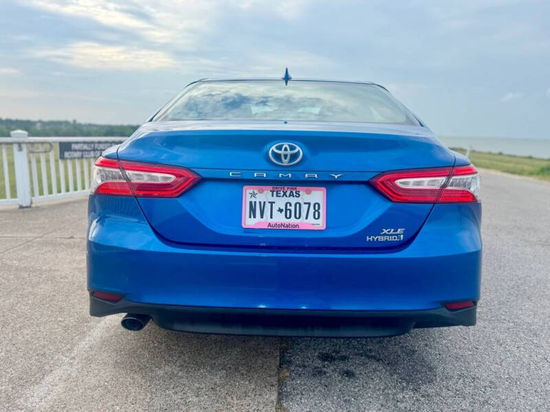 2019 Toyota Camry Hybrid