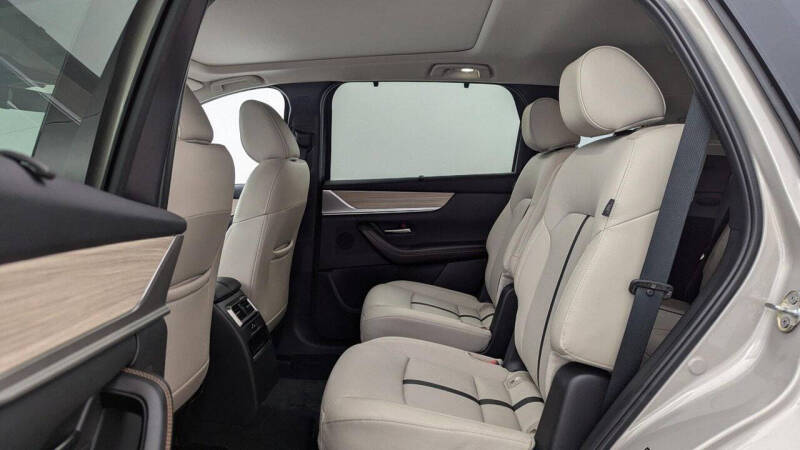 2024 Mazda CX-90 Plug-in Hybrid Premium