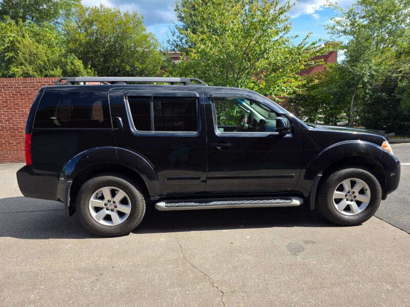 2008 Nissan Pathfinder SE