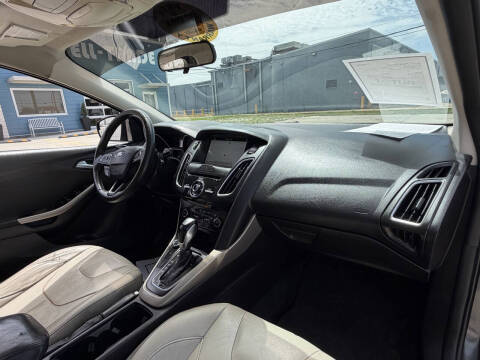 2017 Ford Focus Titanium