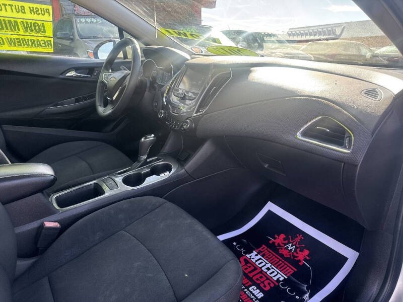 2017 Chevrolet Cruze LT Auto