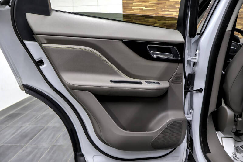 2018 Jaguar F-PACE 35t R-Sport