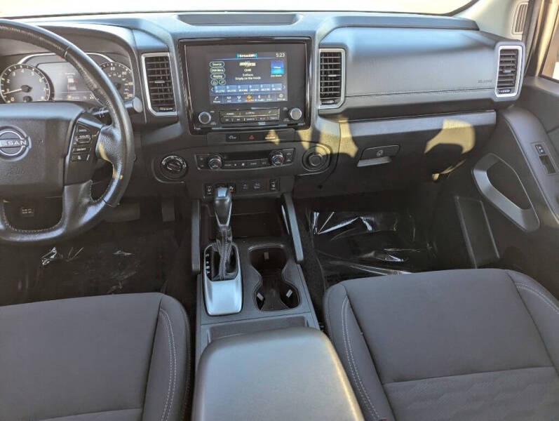 2024 Nissan Frontier SV