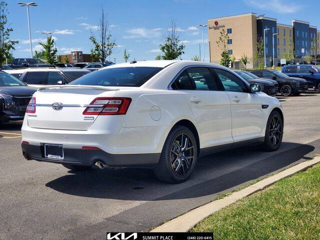 2016 Ford Taurus SHO