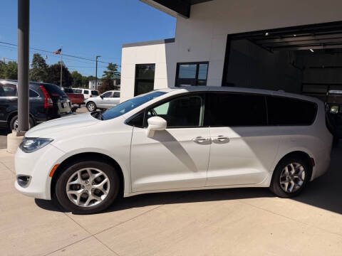 2018 Chrysler Pacifica Touring Plus