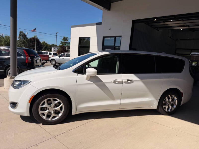 2018 Chrysler Pacifica Touring Plus
