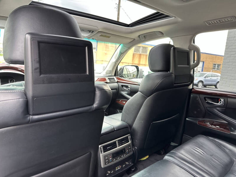 2014 Lexus LX 570