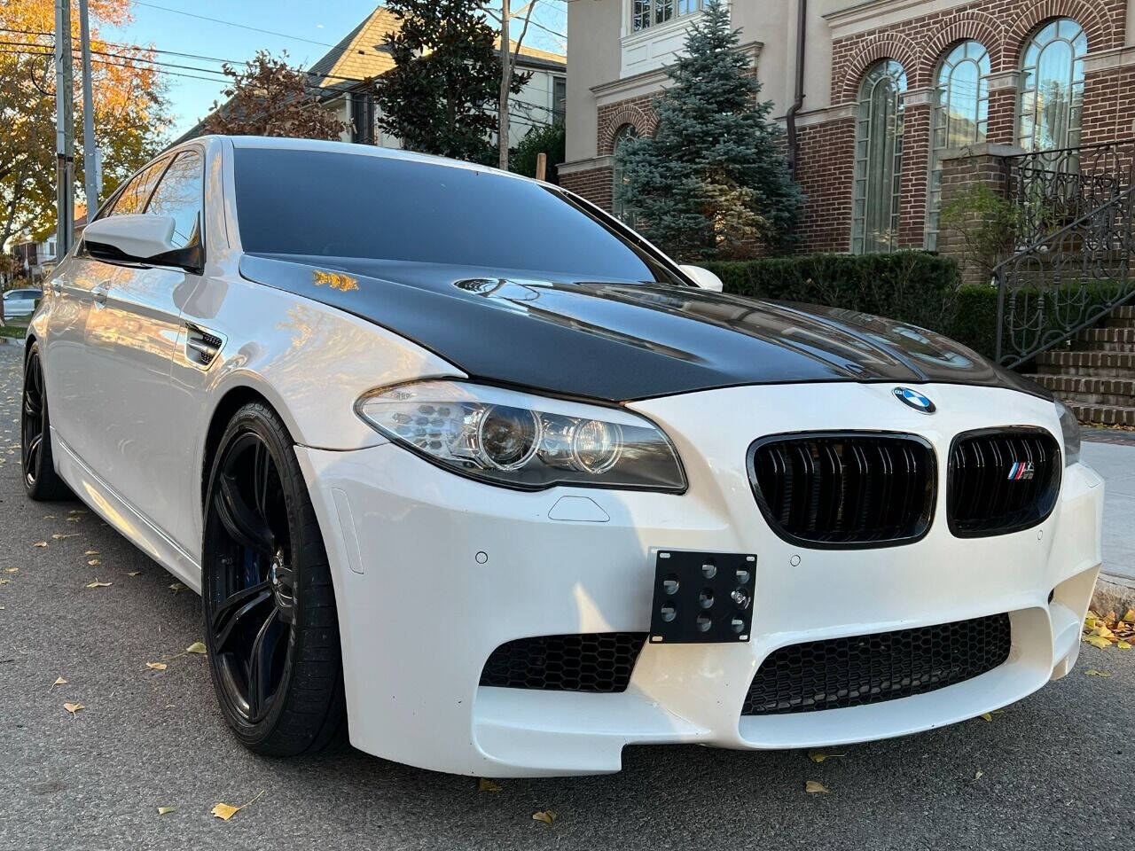 2013 BMW M5 Sedan - $27,900