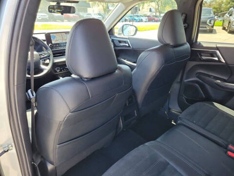 2024 Mitsubishi Outlander SE