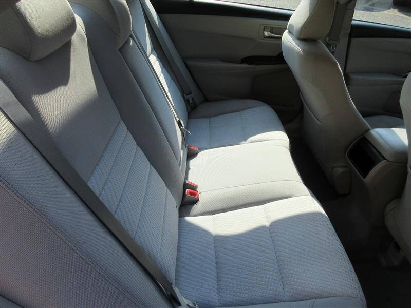 2017 Toyota Camry LE