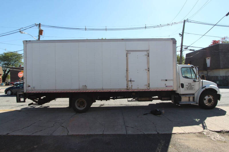 2015 Freightliner M2 106