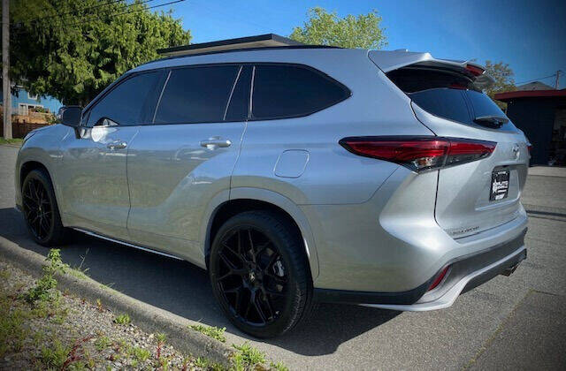 2021 Toyota Highlander for sale at UTC Auto Brokers LLC in Everett, WA