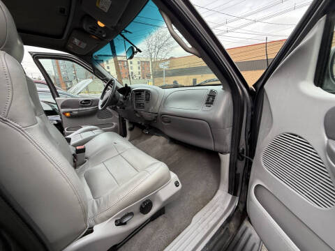 2002 Ford F-150 Lariat