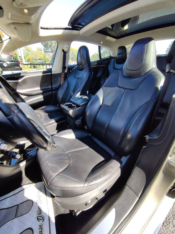 2015 Tesla Model S