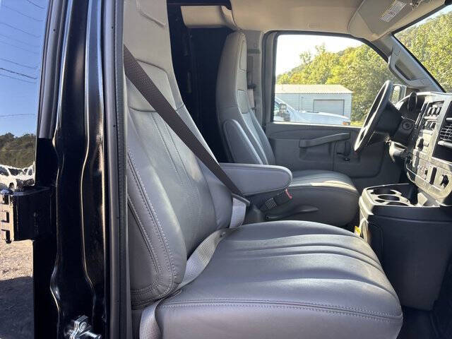 2025 Chevrolet Express 2500