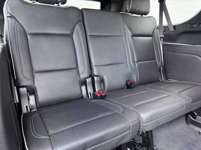 2023 GMC Yukon XL SLT