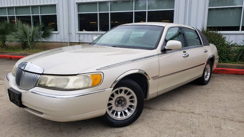 1999 Lincoln Town Car for sale at Houston Auto Preowned in Houston TX