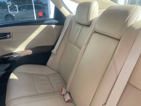 2013 Toyota Avalon XLE