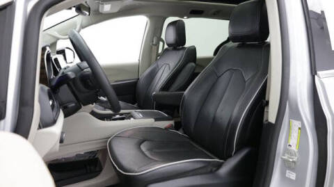 2023 Chrysler Pacifica Plug-In Hybrid Limited