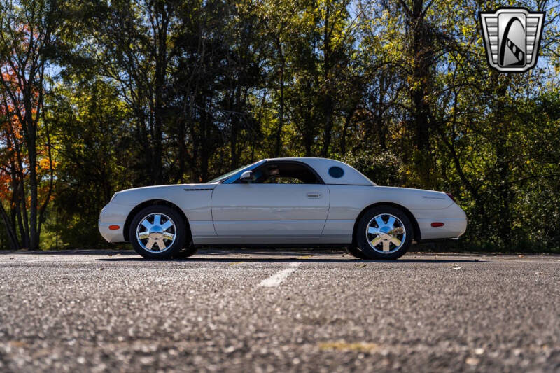 2002 Ford Thunderbird Deluxe