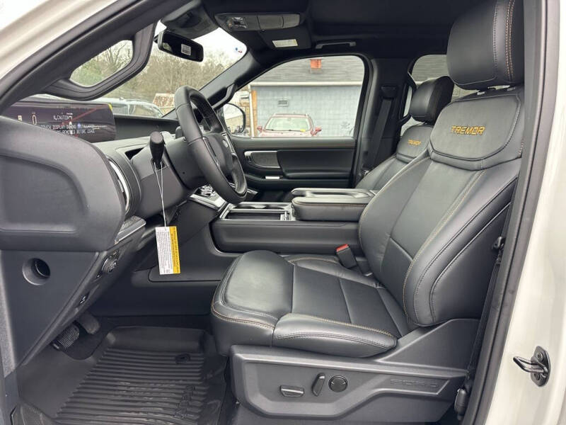 2025 Ford Expedition Tremor