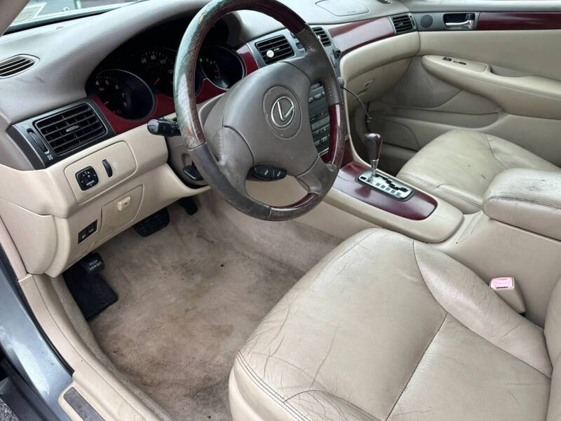 2004 Lexus ES 330