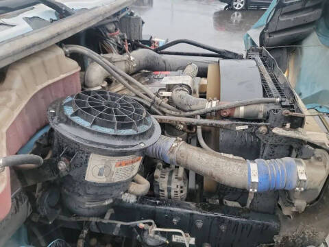 2004 Freightliner M2 106