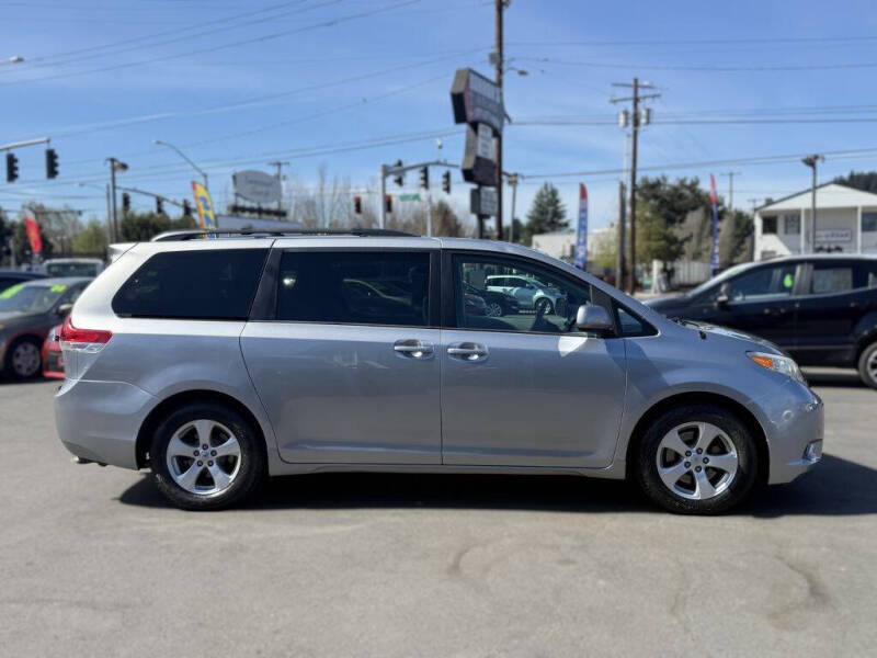 2013 Toyota Sienna