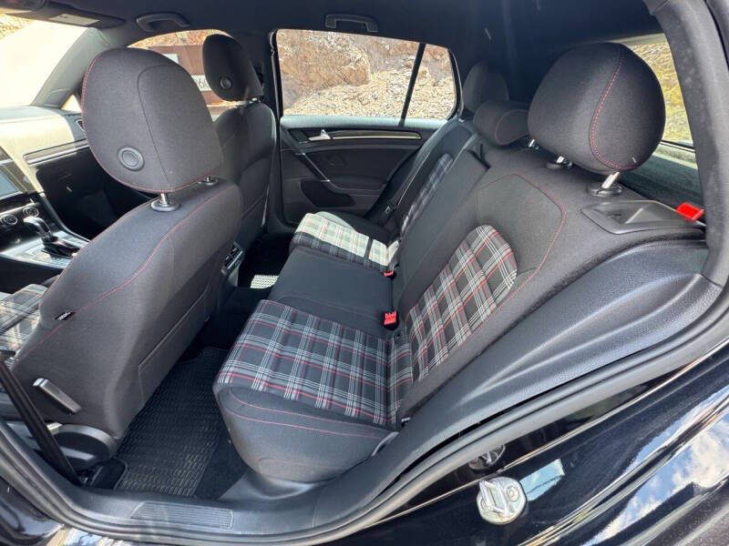 2017 Volkswagen Golf GTI S