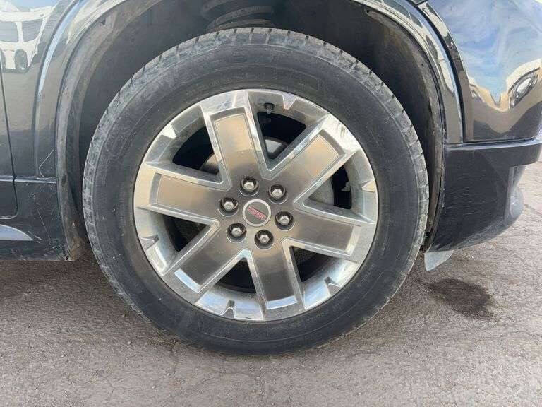 2011 GMC Acadia Denali