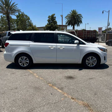 2017 Kia Sedona LX